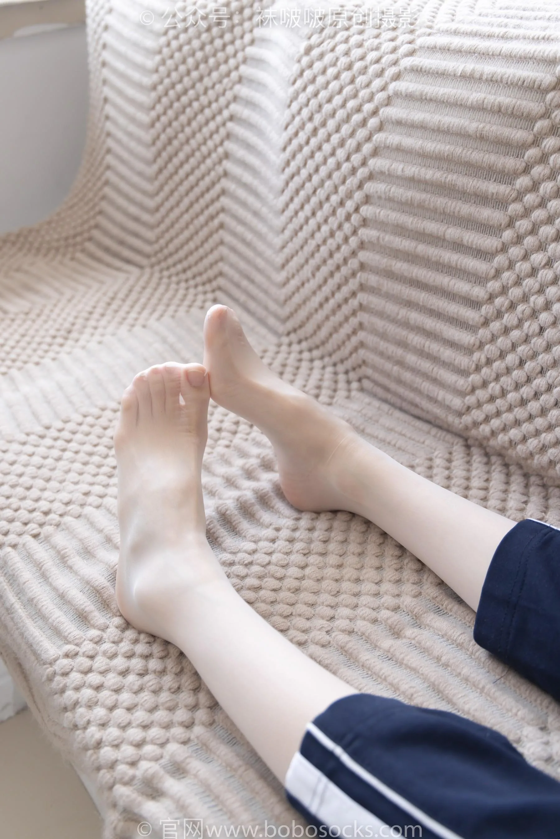 [BoBoSocks袜啵啵]NO.207 稚予-aj板鞋、白棉袜、油亮白丝、校服裤里丝[23] [53P]插图7